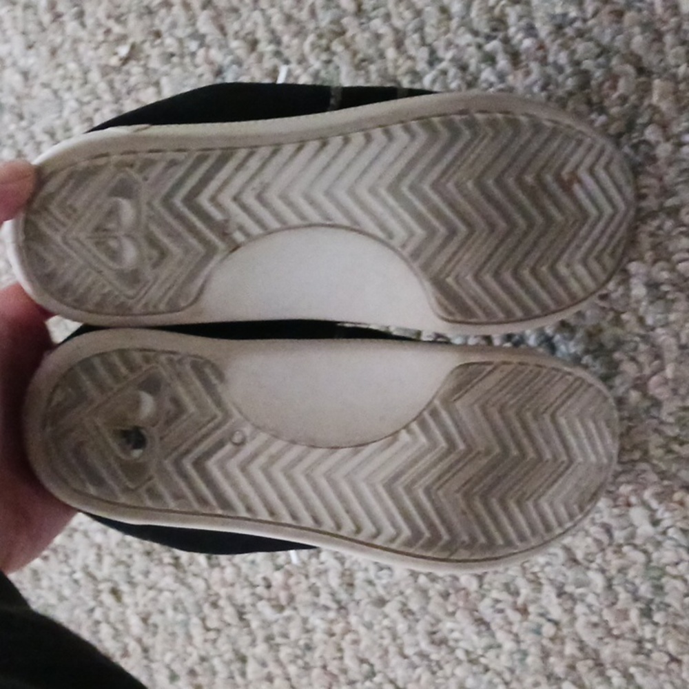 Roxy Shoes - Picture 3 of 3